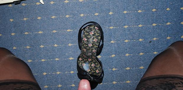 8P Cumming in my sexy shoe 