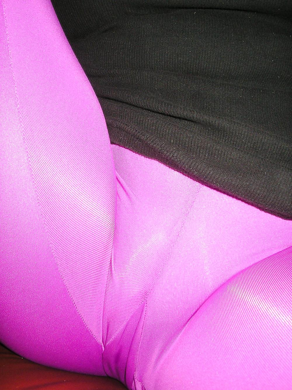 25P Fotze frisst Hose - cameltoe
