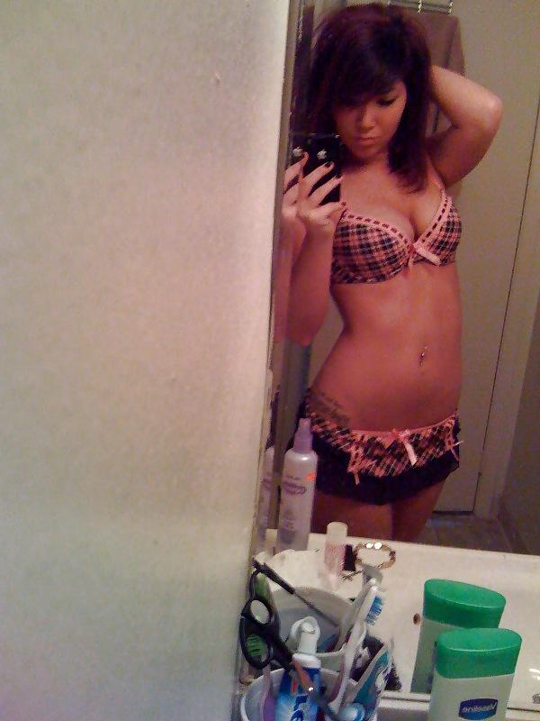 25P Kelsey the Hooters Girl