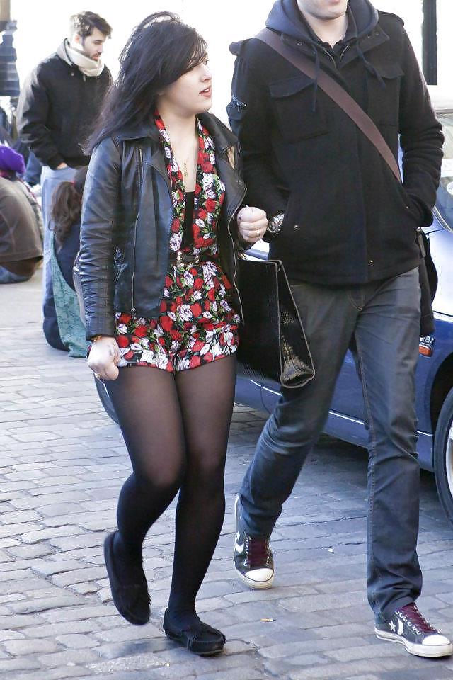 16P Pantyhose on Street
