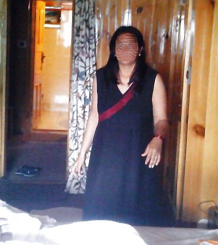 25P Sexy n Voluptuous Indian housewife