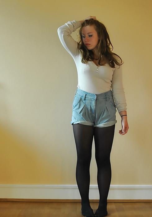 25P Pantyhose and shorts