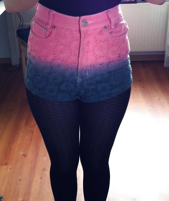 25P Pantyhose and shorts