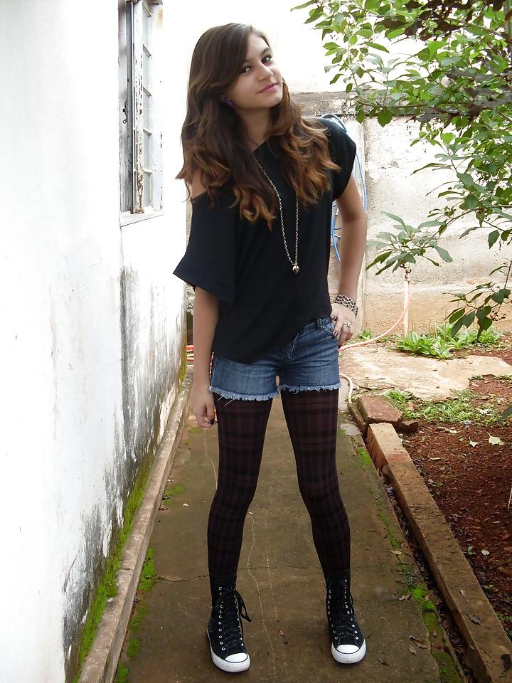 25P Pantyhose and shorts