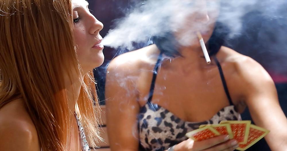 25P Glamour Smoking: Card Game