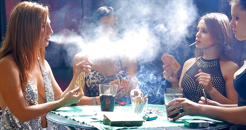 25P Glamour Smoking: Card Game