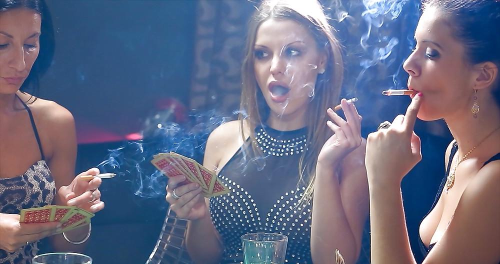 25P Glamour Smoking: Card Game