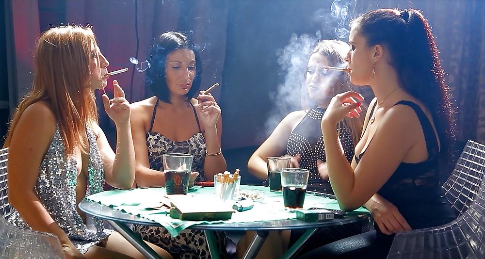 25P Glamour Smoking: Card Game