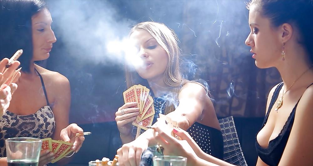 25P Glamour Smoking: Card Game