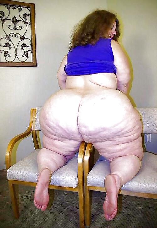 24P Little bit of women with a lot of wide....