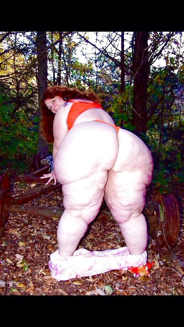 24P Little bit of women with a lot of wide....