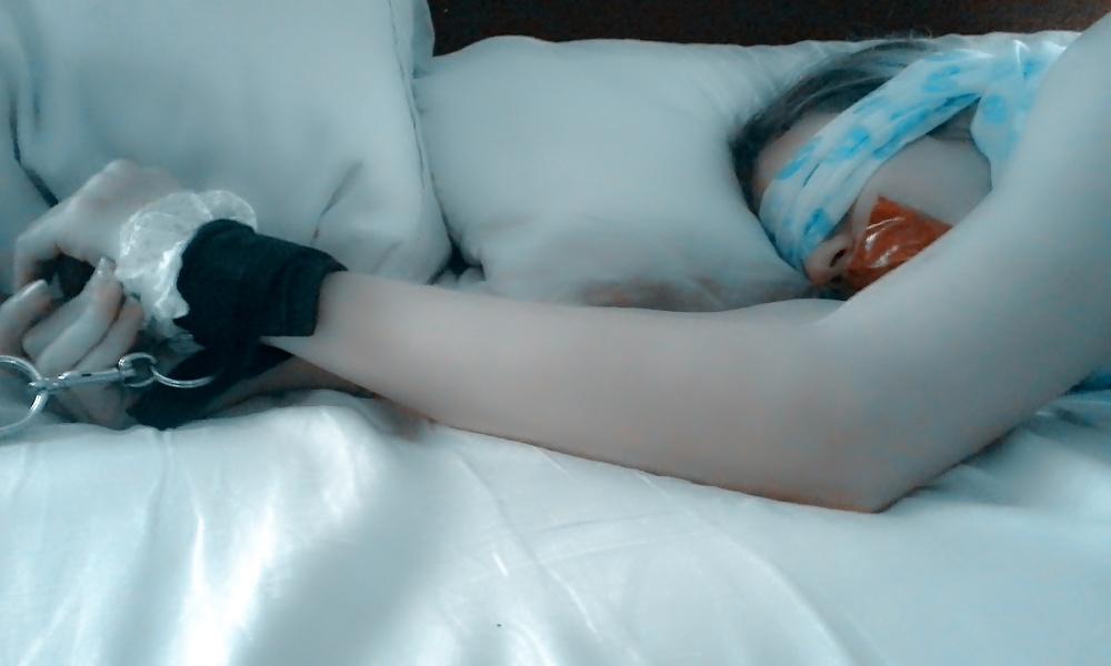17P Gagged