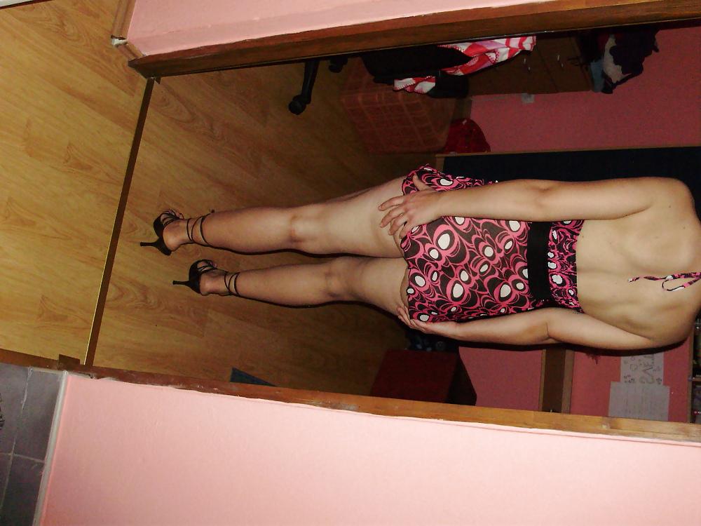 19P Horny Housewife