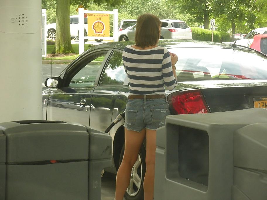 25P Girls on the street