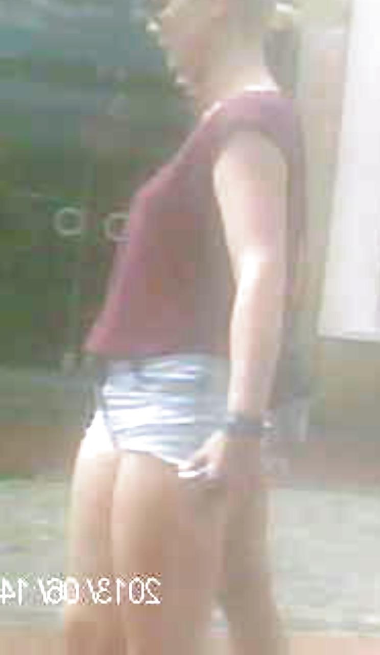 5P Spy Woman in City ass Hot pants
