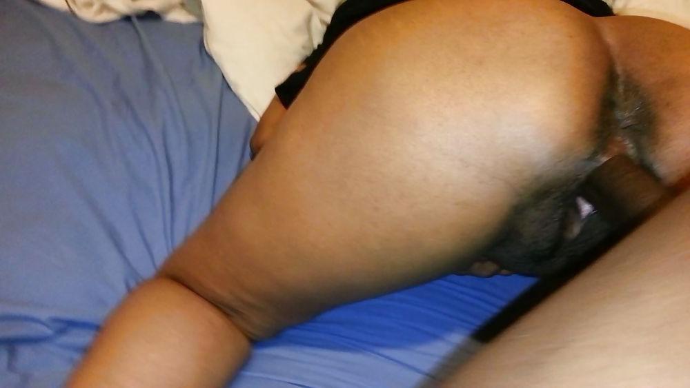 22P Wife bent over