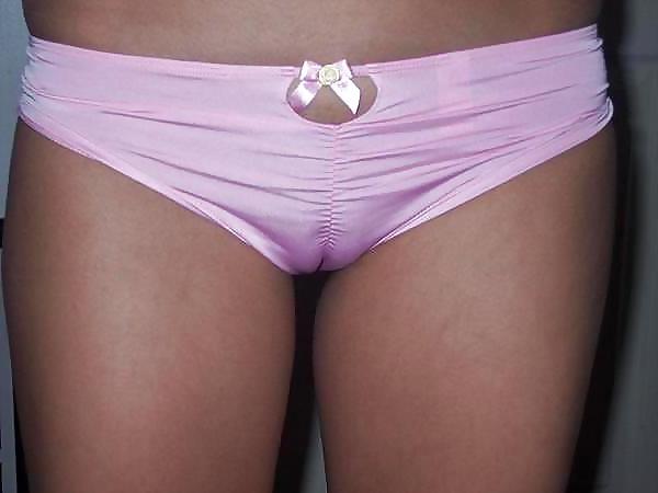 25P Girls & women with cameltoes - Teens mit Camel Toes 3