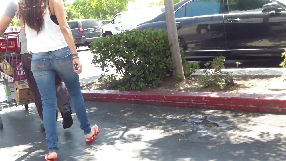 25P Assorted teen butts & ass in sexy summer shorts 