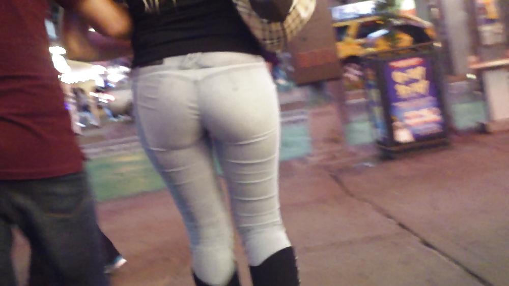 25P Assorted teen butts & ass in sexy summer shorts 