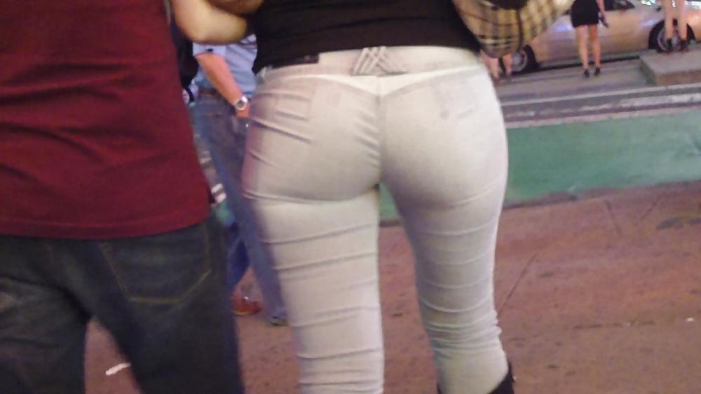 25P Assorted teen butts & ass in sexy summer shorts 