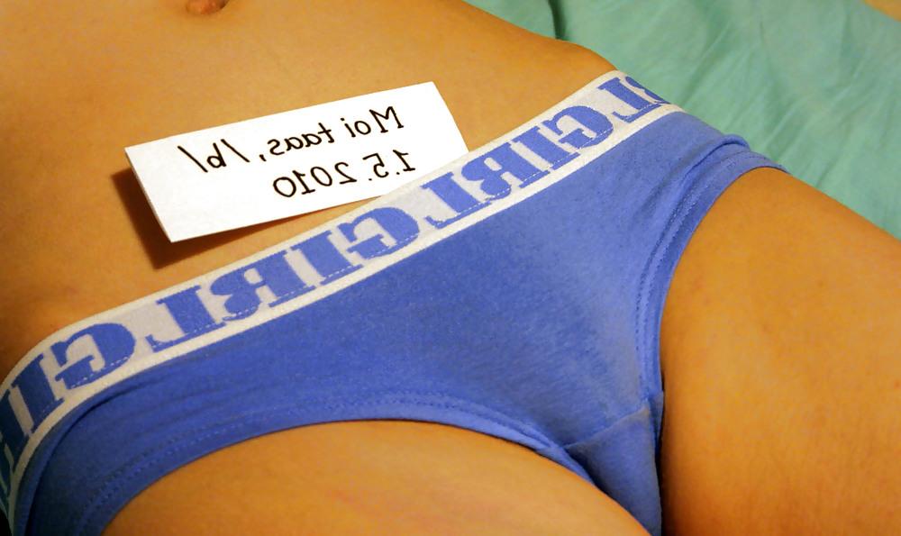 25P Girls & women with cameltoes - Teens mit Camel Toes 6
