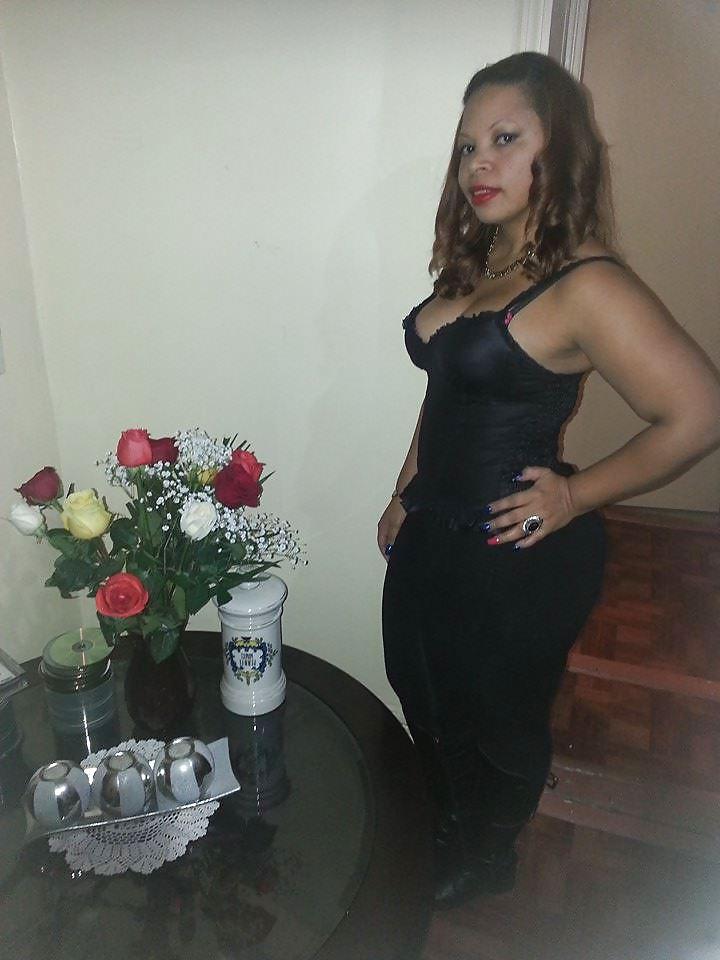 20P BIG SEXY DOMINICAN MAMA