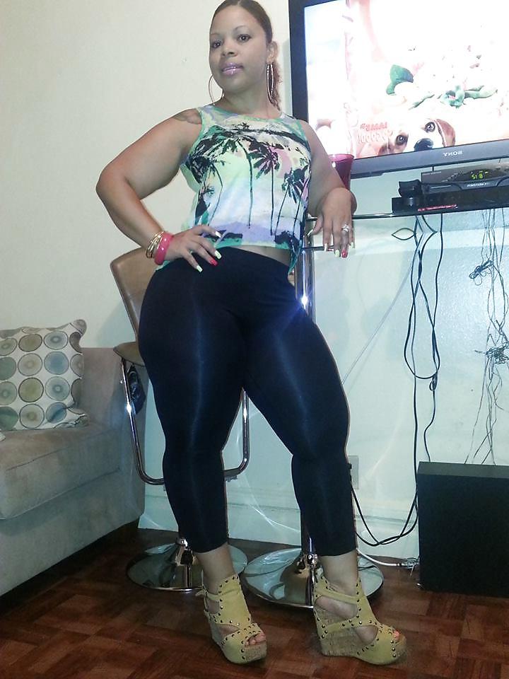 20P BIG SEXY DOMINICAN MAMA