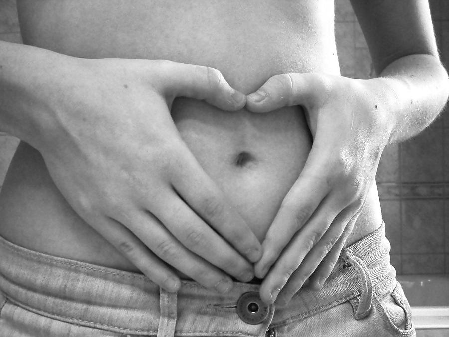25P I adore the female tummy and belly button!