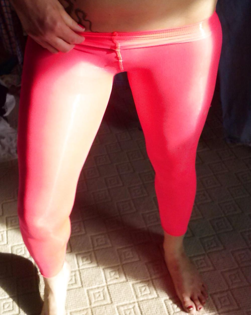 25P Camel toe 