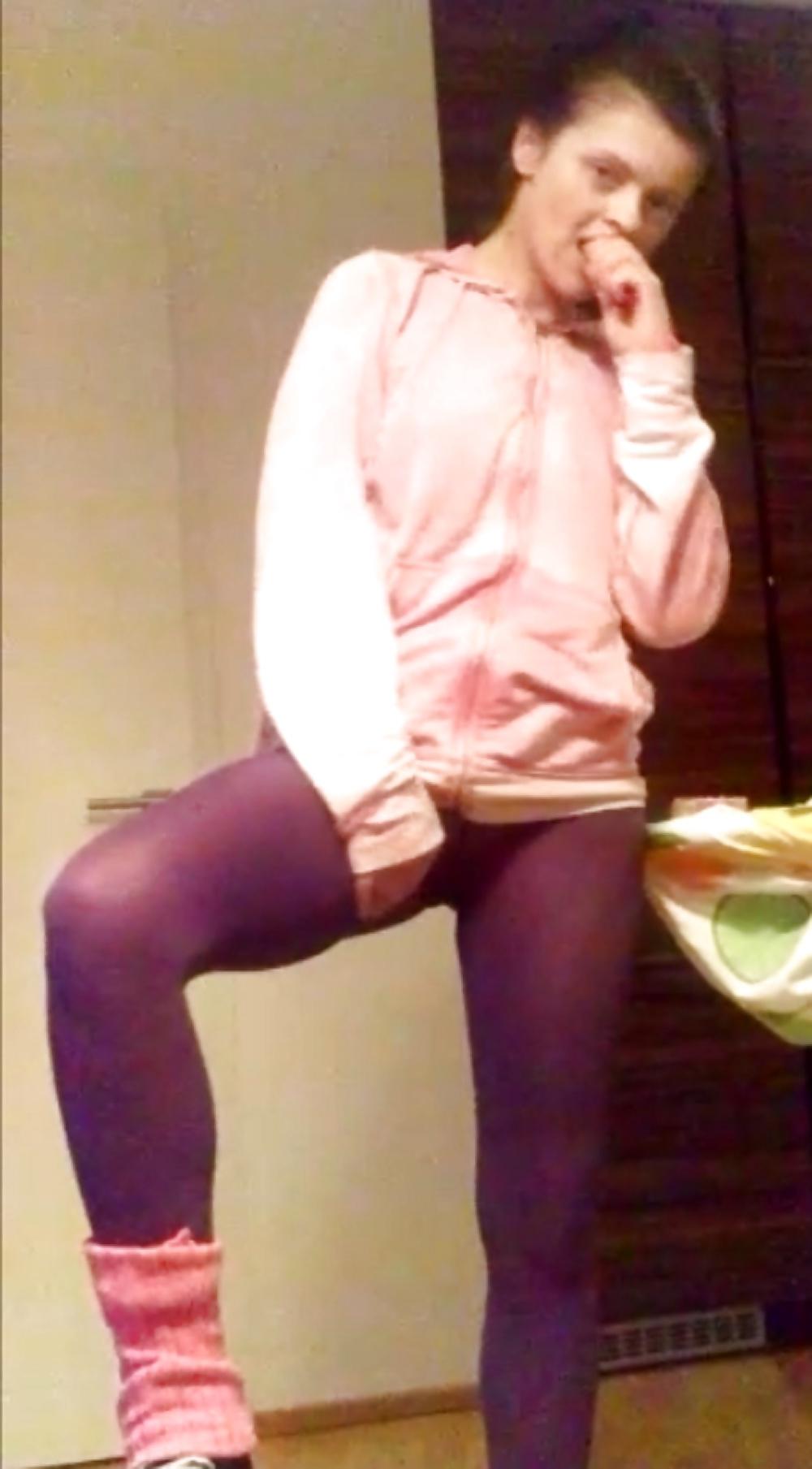 25P Ass in leggings and pantyhose
