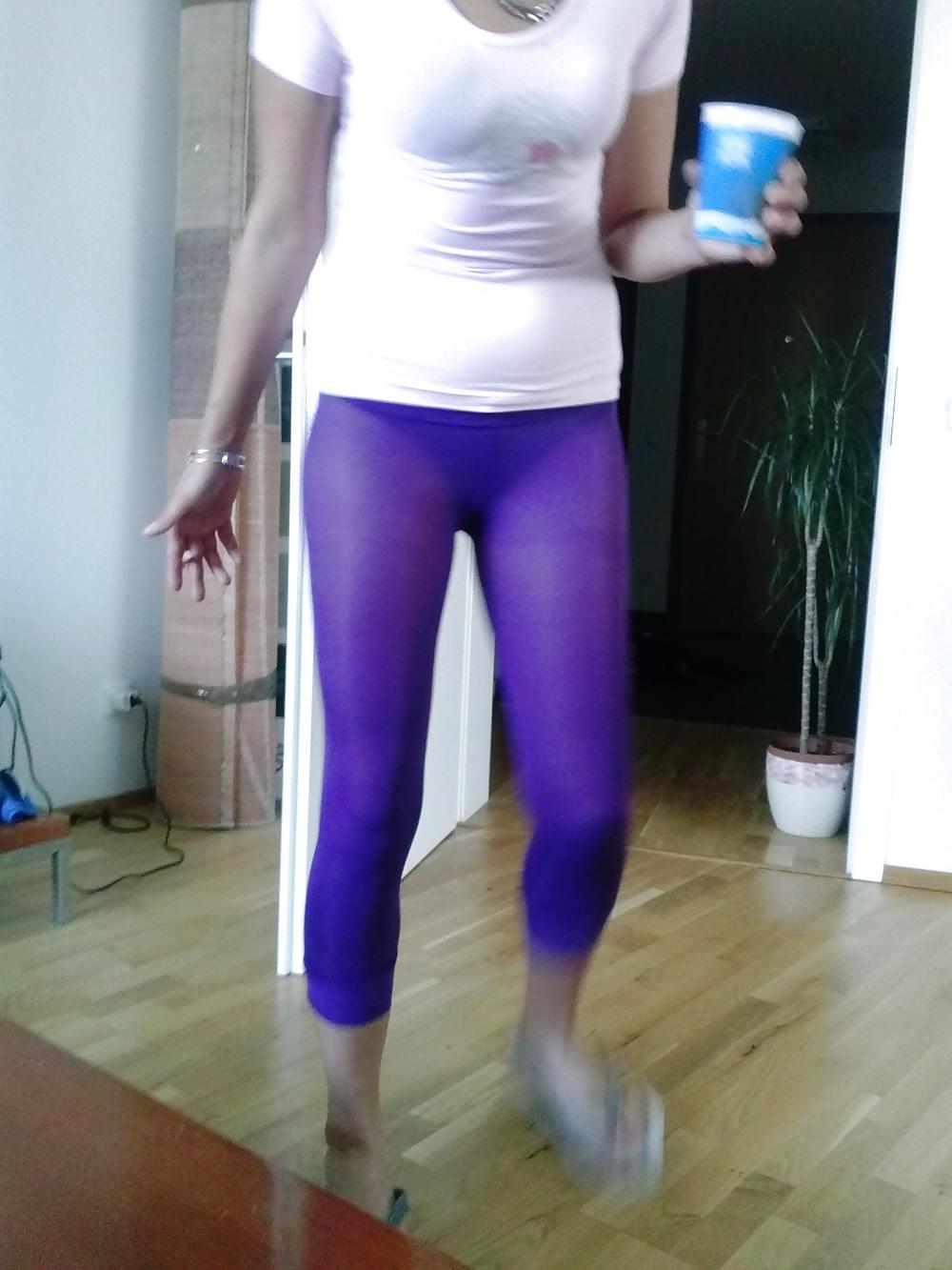 25P Ass in leggings and pantyhose