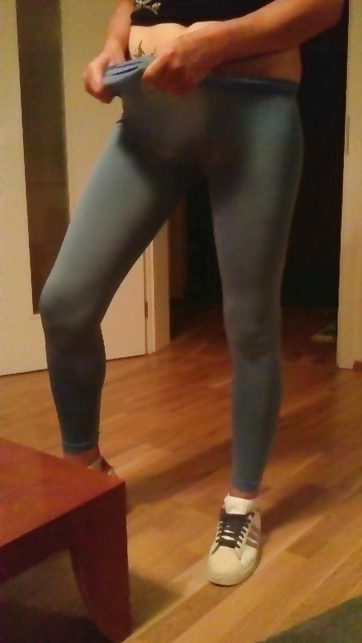 25P Ass in leggings and pantyhose