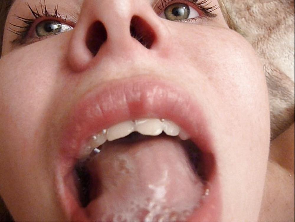25P Russian 20 years old Masha first time swallow on camera. 