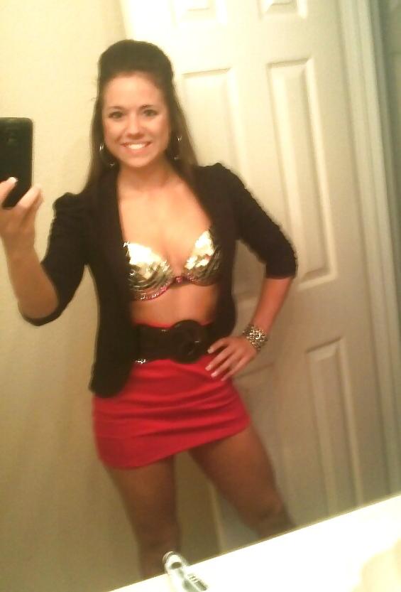 25P Everyones fav Hooters girl, Sammi the Slut!