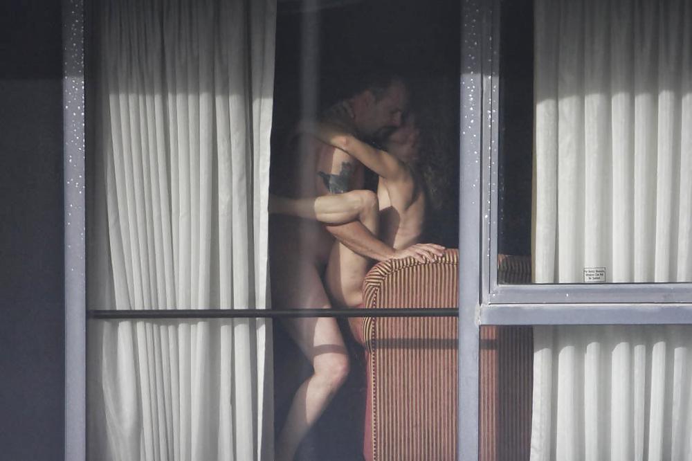 22P Spying through the window (mix)