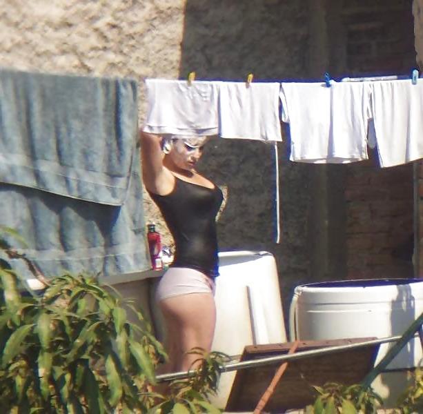 22P Spying through the window (mix)
