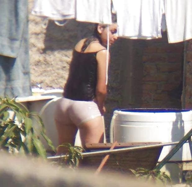 22P Spying through the window (mix)