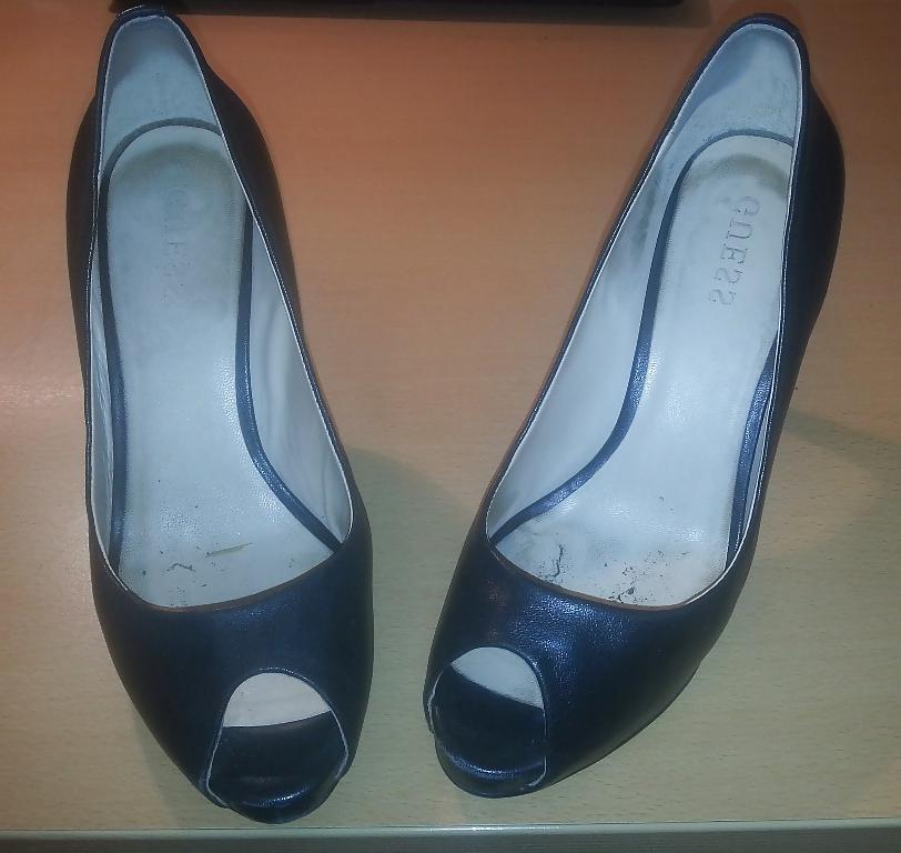 8P Fuck and cum my mother's peep toe sandals (other pair)