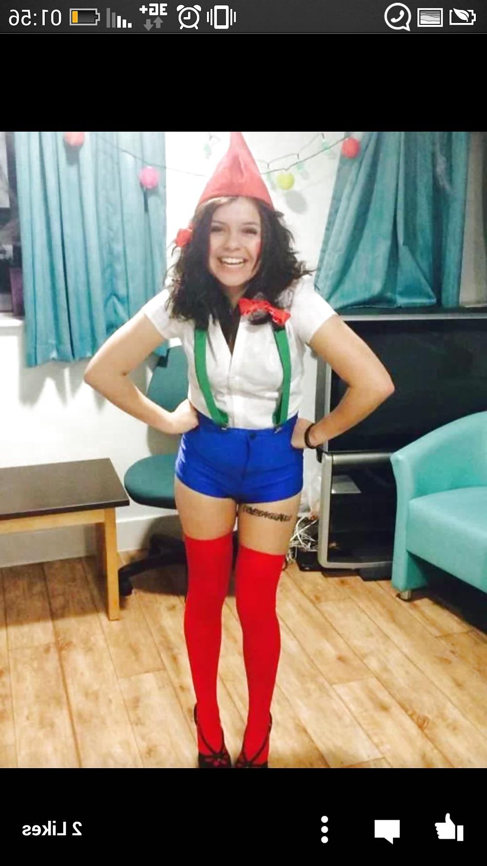 25P Facebook girls iv wanked over 