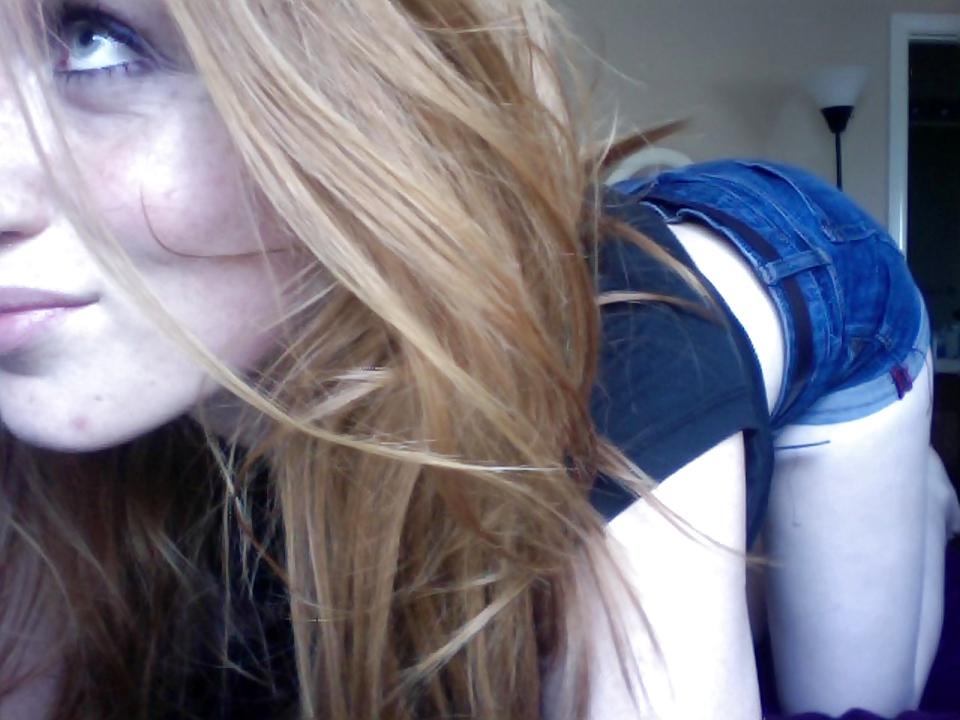 25P Redhead teen cam pics