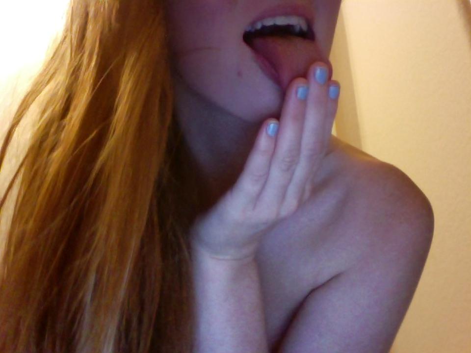 25P Redhead teen cam pics