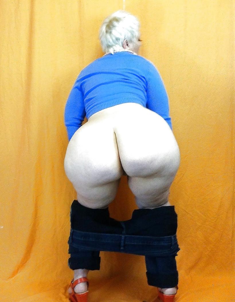 25P BEND OVER YOU STUPID FUCKIN BTICH!!