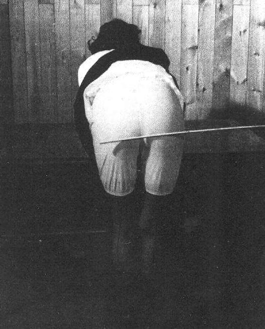 25P Retro Spanking and Caning Gallery 3