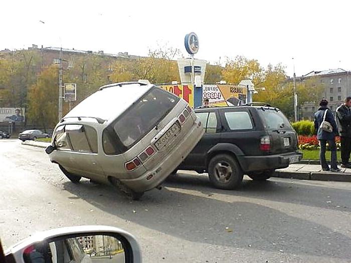 11P Women can drive a car?