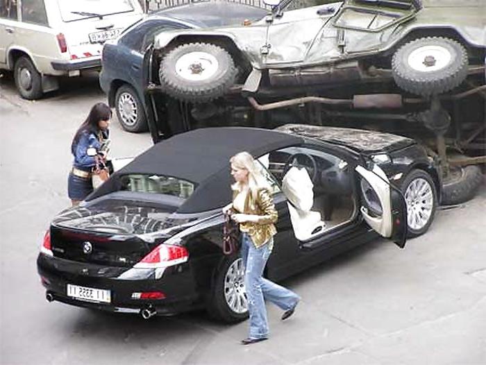 11P Women can drive a car?