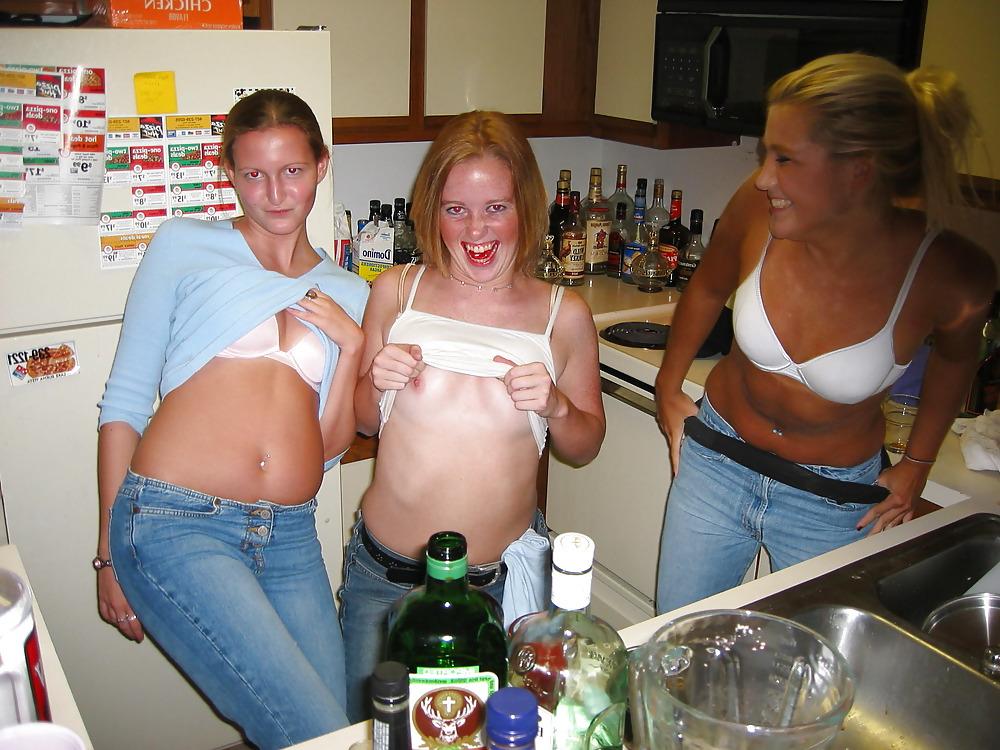 20P Show your tits 4.