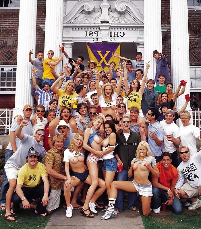 20P Show your tits 4.