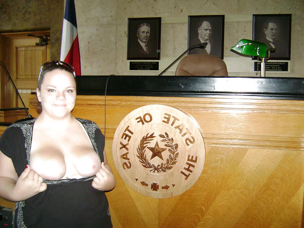 20P Show your tits 4.