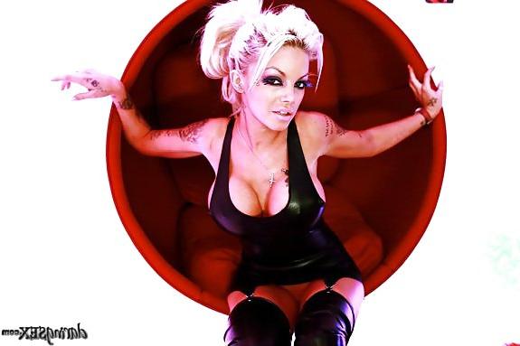 25P Gorgeous Goddesses, ugly skanks