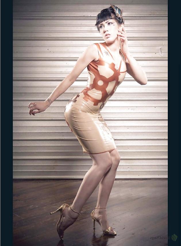 25P Leg Show Magazine